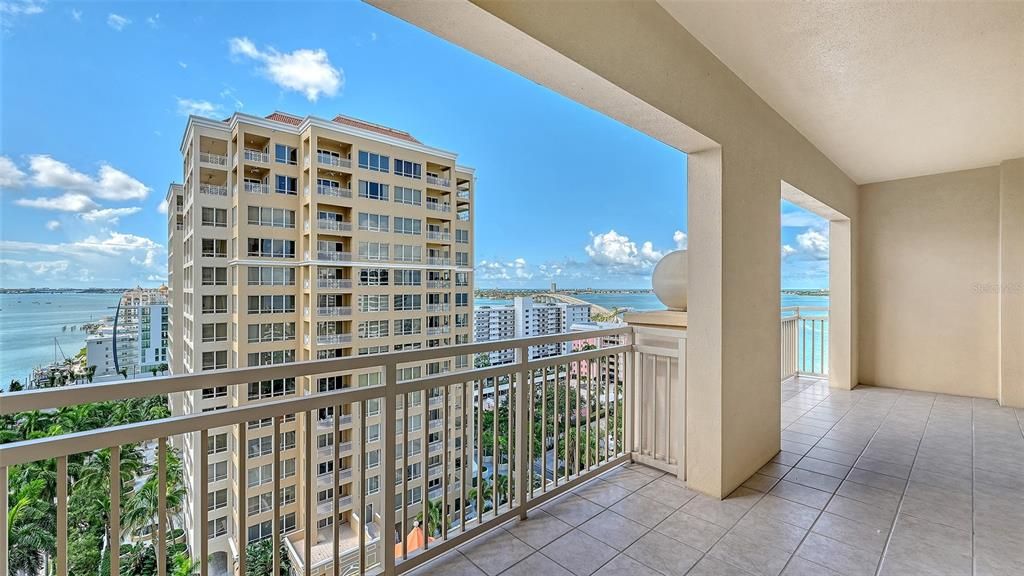 For Sale: $2,495,000 (2 beds, 2 baths, 2797 Square Feet)