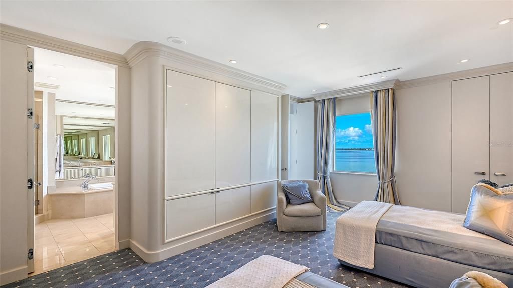 For Sale: $2,495,000 (2 beds, 2 baths, 2797 Square Feet)