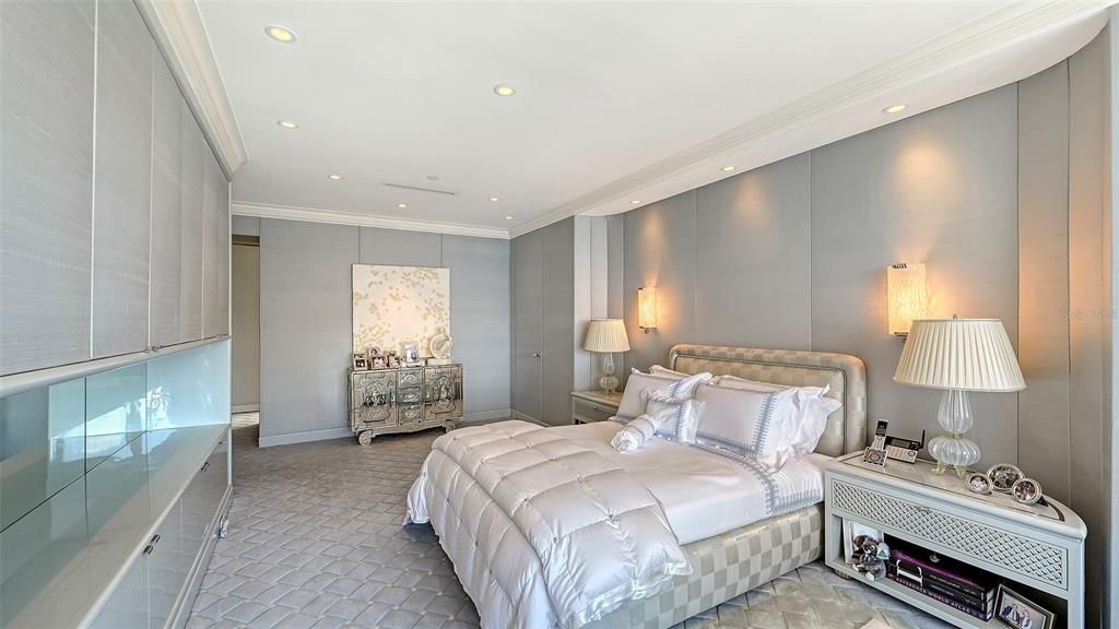 For Sale: $2,495,000 (2 beds, 2 baths, 2797 Square Feet)