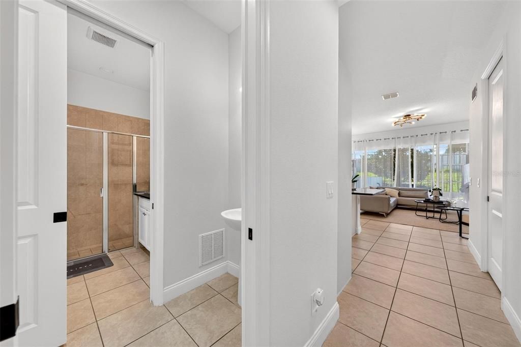 For Sale: $369,900 (4 beds, 4 baths, 2094 Square Feet)