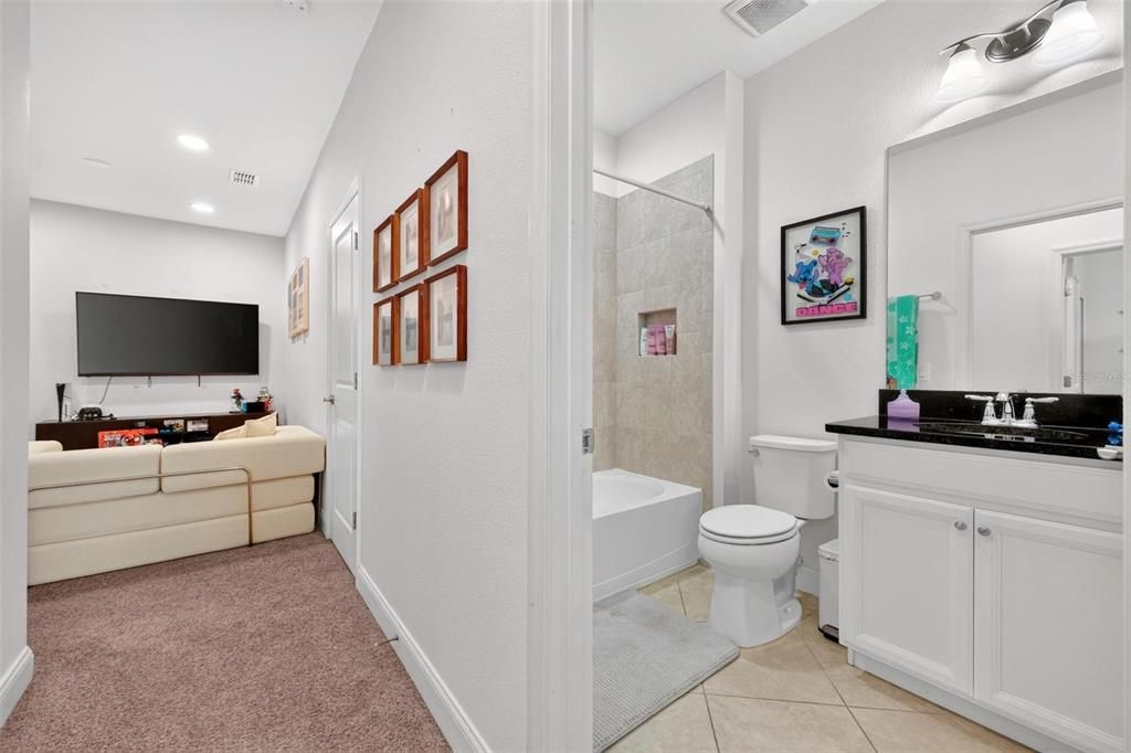 For Sale: $369,900 (4 beds, 4 baths, 2094 Square Feet)