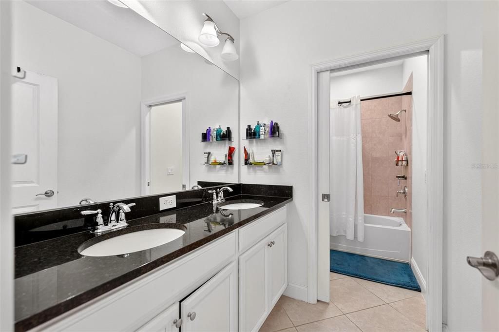 For Sale: $369,900 (4 beds, 4 baths, 2094 Square Feet)