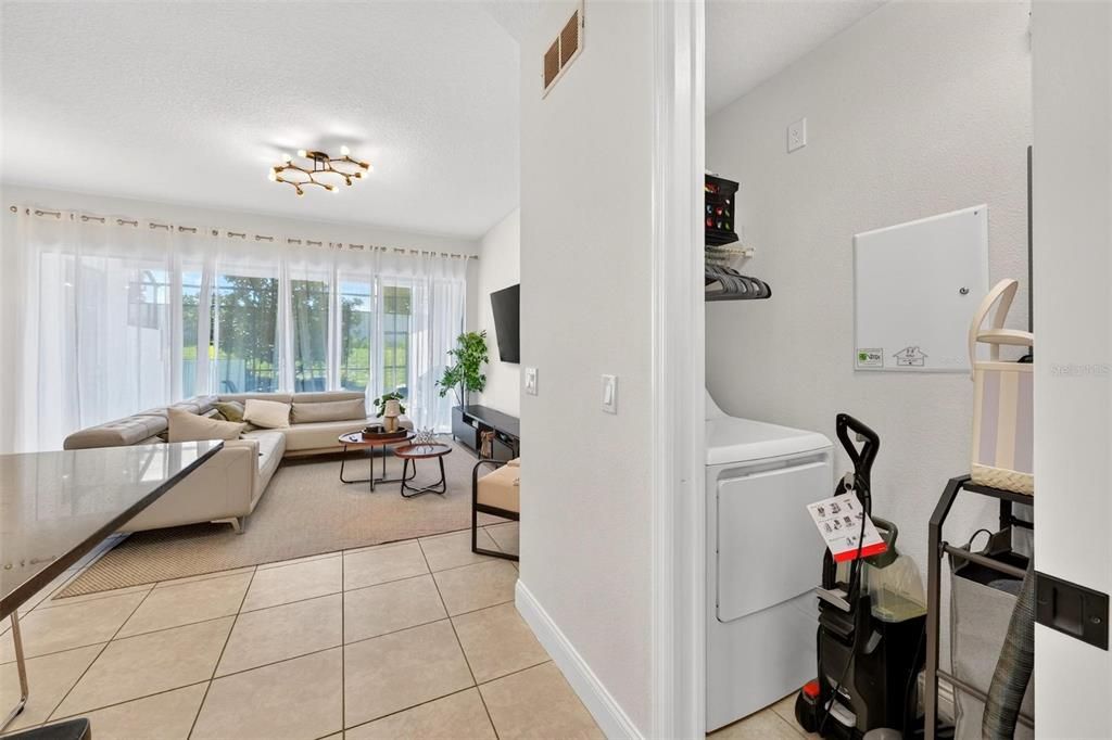 For Sale: $369,900 (4 beds, 4 baths, 2094 Square Feet)
