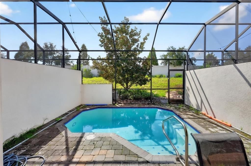 For Sale: $369,900 (4 beds, 4 baths, 2094 Square Feet)