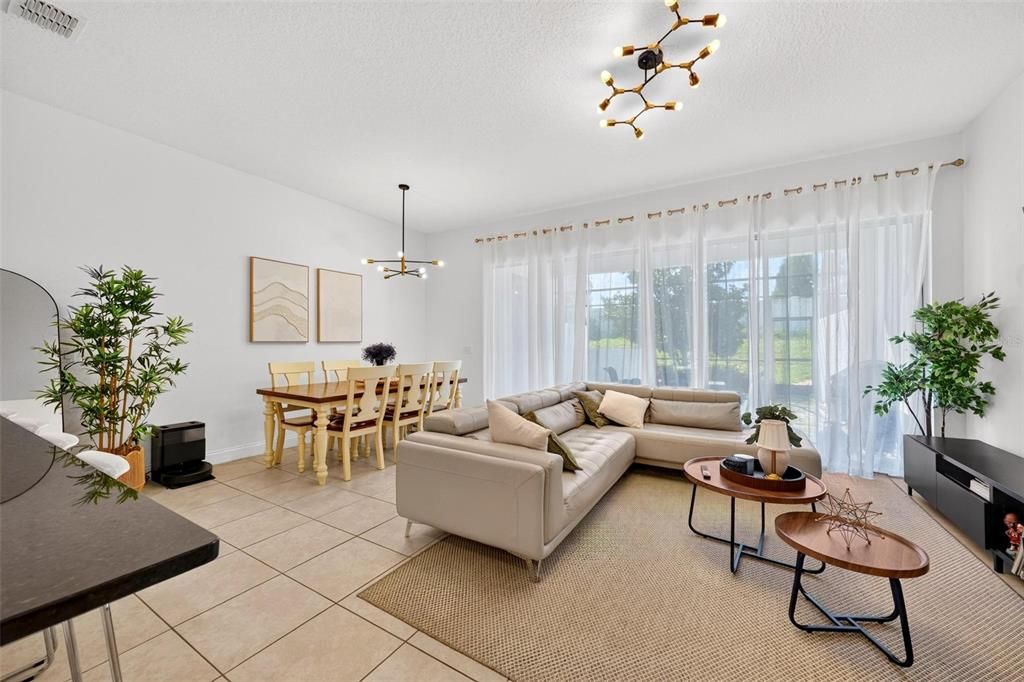 For Sale: $369,900 (4 beds, 4 baths, 2094 Square Feet)