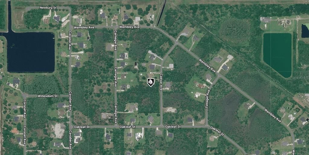 На продажу: $105,000 (1.03 acres)