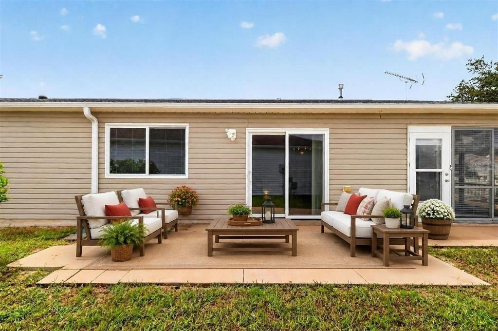 For Sale: $250,000 (2 beds, 2 baths, 1188 Square Feet)