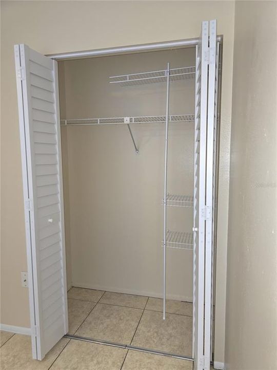 На продажу: $199,900 (2 спален, 2 ванн, 1068 Квадратных фут)