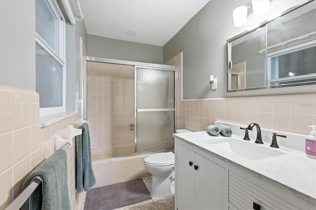 For Sale: $370,000 (2 beds, 2 baths, 1578 Square Feet)