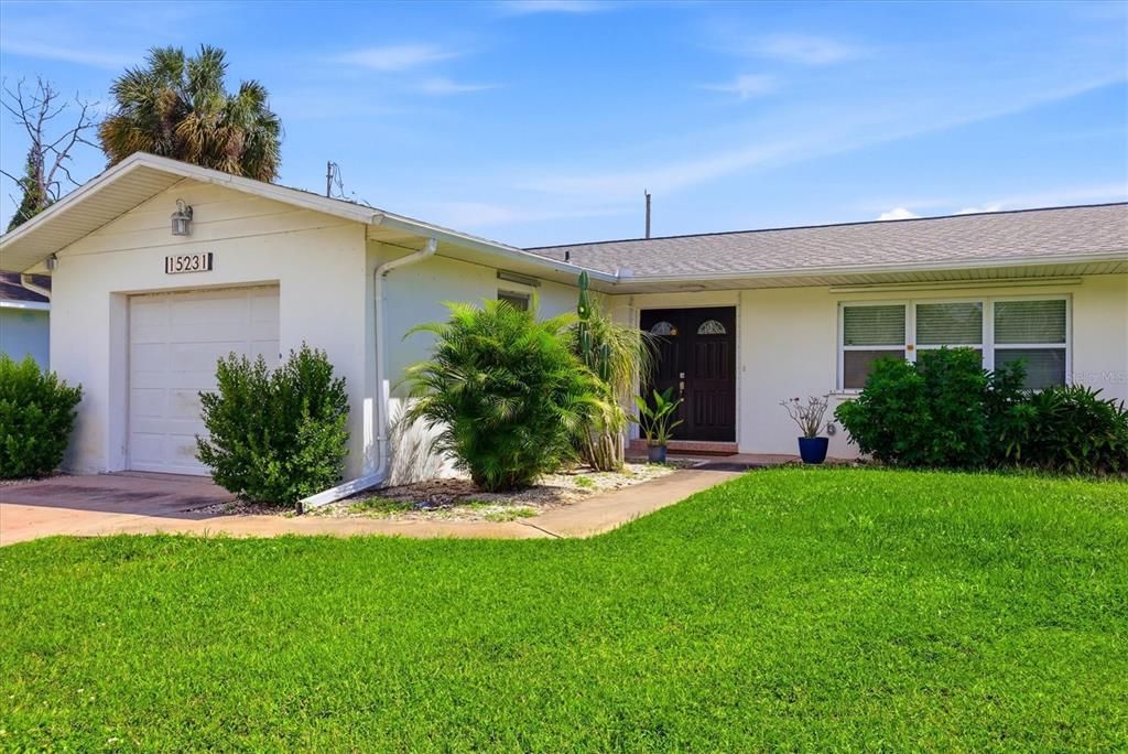 For Sale: $370,000 (2 beds, 2 baths, 1578 Square Feet)