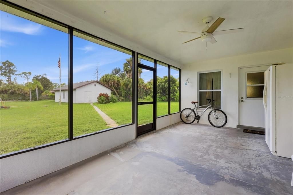 For Sale: $370,000 (2 beds, 2 baths, 1578 Square Feet)