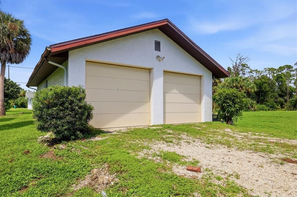 For Sale: $370,000 (2 beds, 2 baths, 1578 Square Feet)