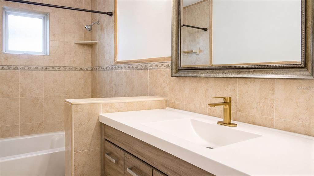 В аренду: $4,100 (4 спален, 2 ванн, 1785 Квадратных фут)