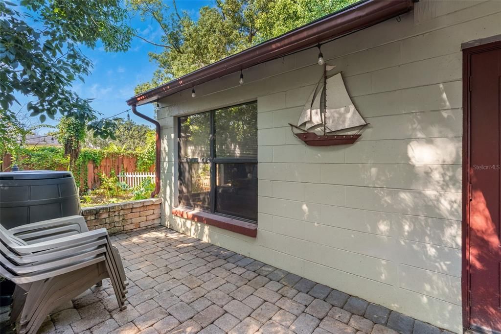 En Venta: $709,900 (4 camas, 2 baños, 1940 Pies cuadrados)