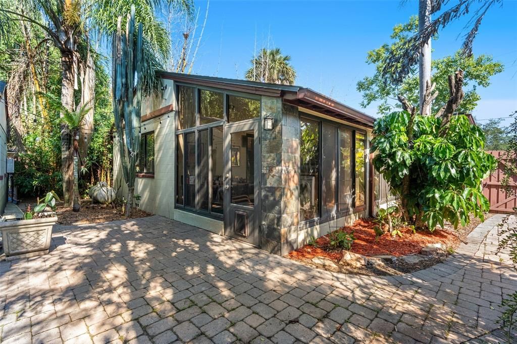 En Venta: $709,900 (4 camas, 2 baños, 1940 Pies cuadrados)