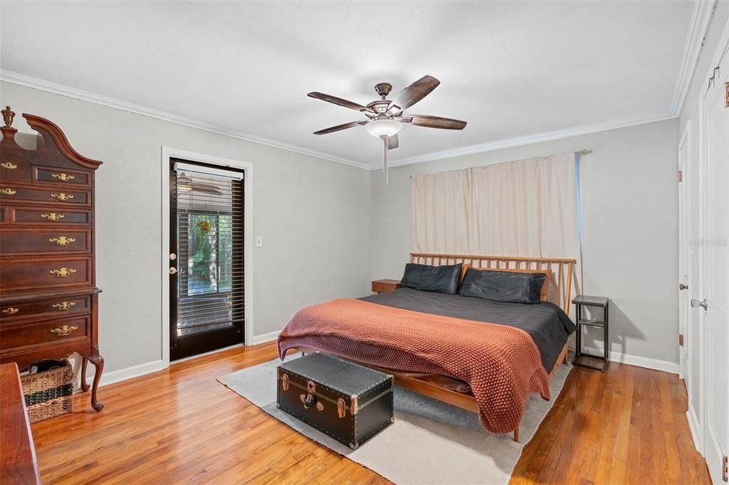 En Venta: $709,900 (4 camas, 2 baños, 1940 Pies cuadrados)