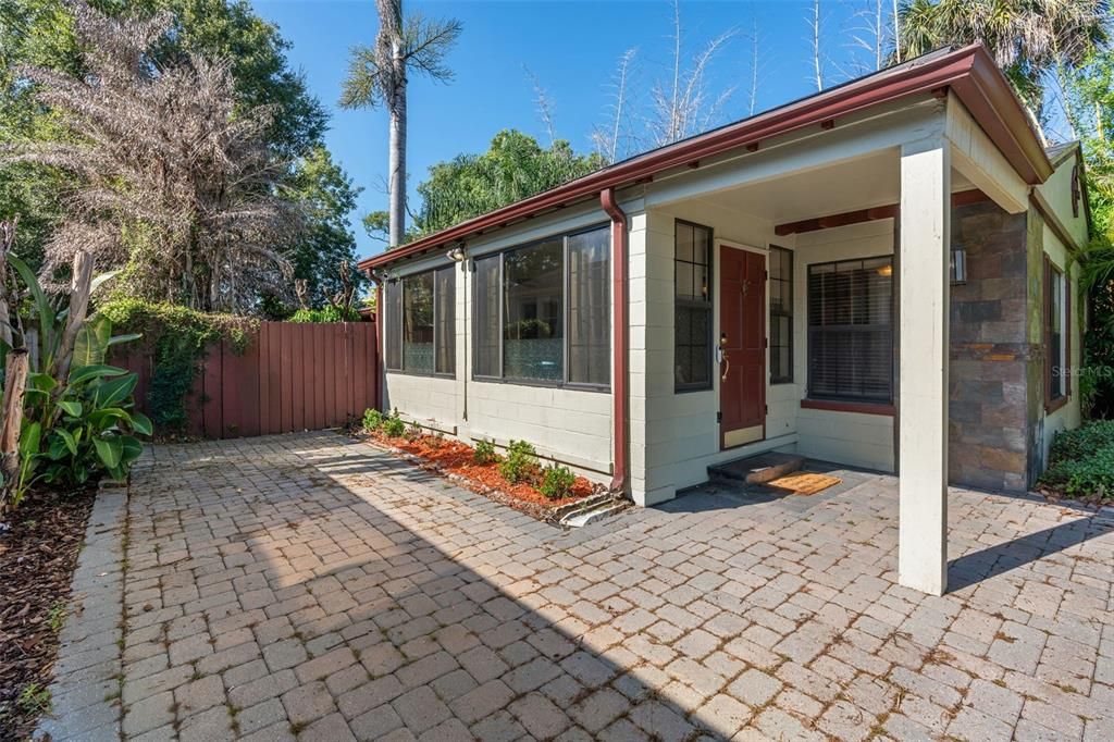 En Venta: $709,900 (4 camas, 2 baños, 1940 Pies cuadrados)