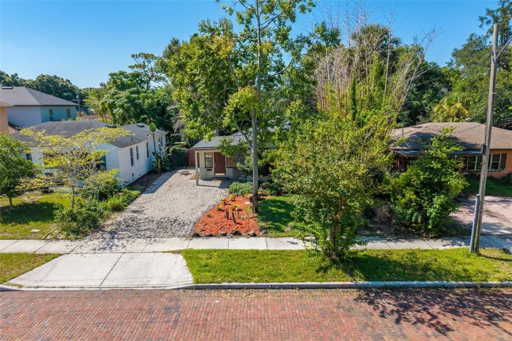 En Venta: $709,900 (4 camas, 2 baños, 1940 Pies cuadrados)