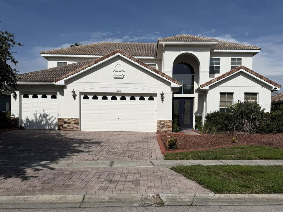 For Rent: $3,325 (4 beds, 3 baths, 3098 Square Feet)