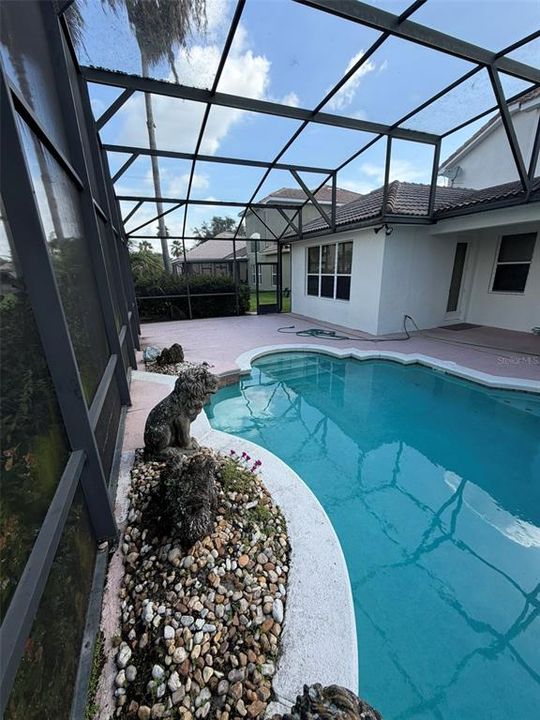 For Rent: $3,325 (4 beds, 3 baths, 3098 Square Feet)