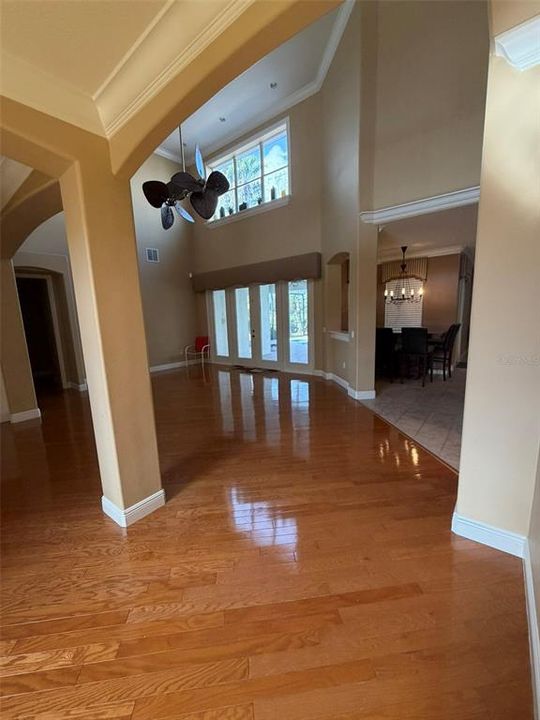 For Rent: $3,325 (4 beds, 3 baths, 3098 Square Feet)