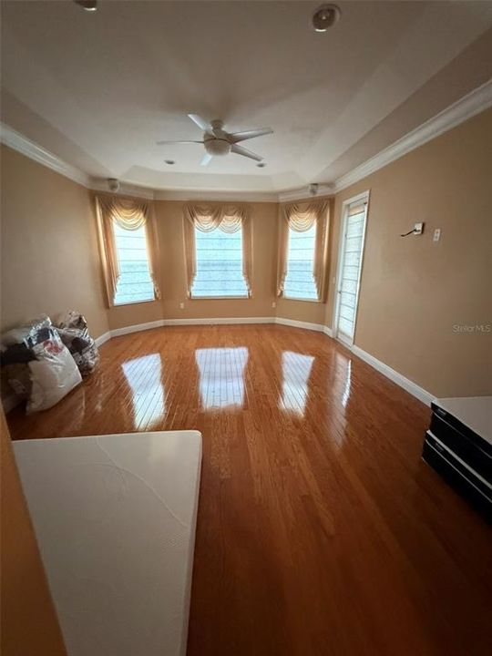 For Rent: $3,325 (4 beds, 3 baths, 3098 Square Feet)