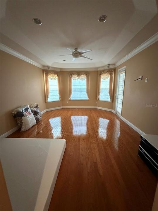 For Rent: $3,325 (4 beds, 3 baths, 3098 Square Feet)