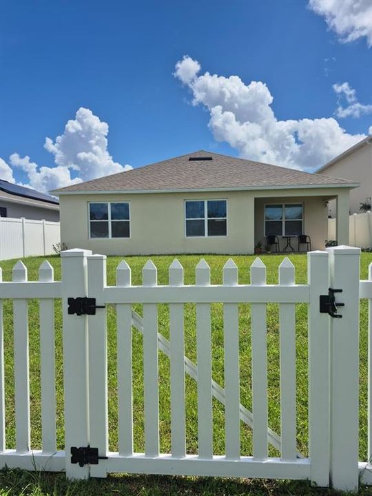 For Sale: $419,900 (3 beds, 2 baths, 1668 Square Feet)