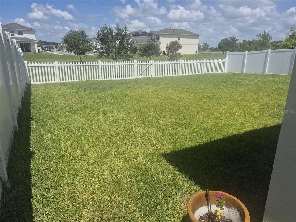 For Sale: $419,900 (3 beds, 2 baths, 1668 Square Feet)