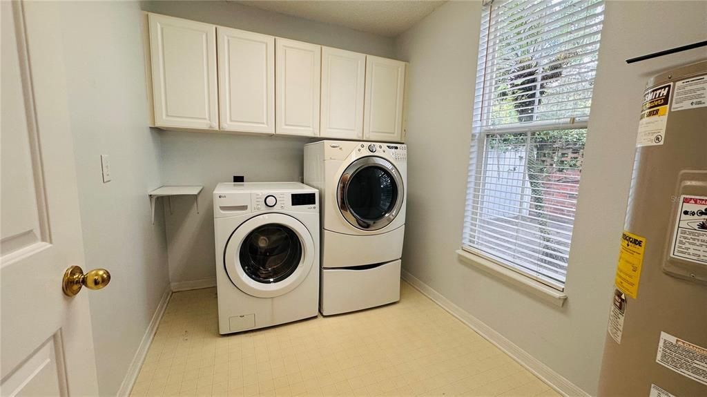 For Rent: $4,200 (3 beds, 2 baths, 1867 Square Feet)