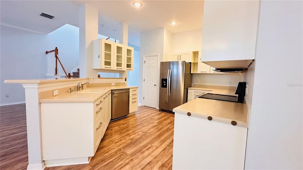For Rent: $4,200 (3 beds, 2 baths, 1867 Square Feet)