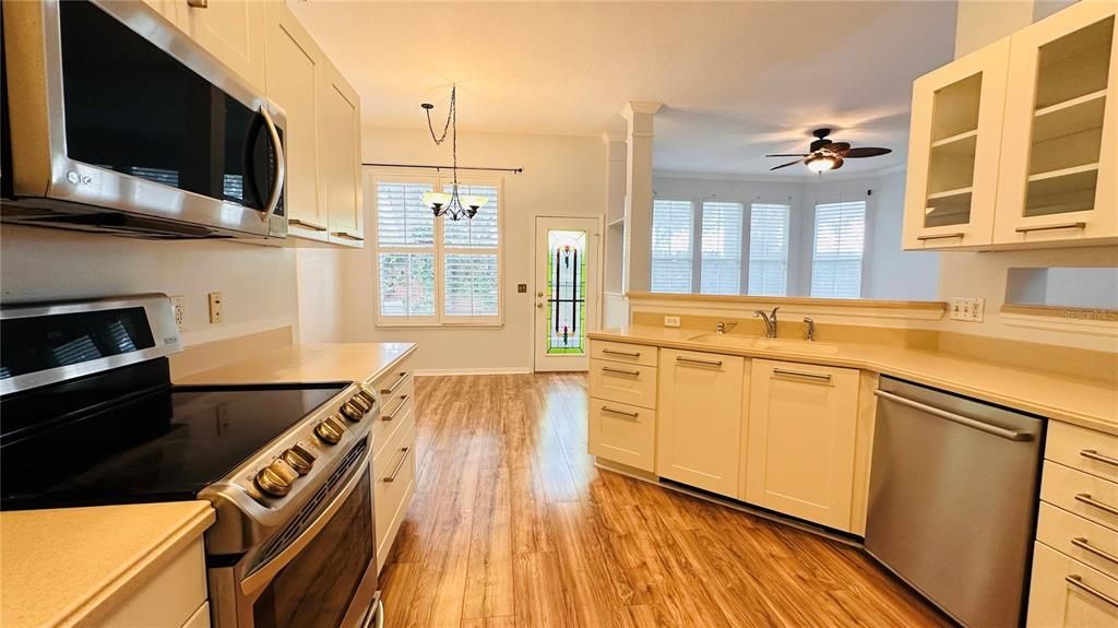 For Rent: $4,200 (3 beds, 2 baths, 1867 Square Feet)