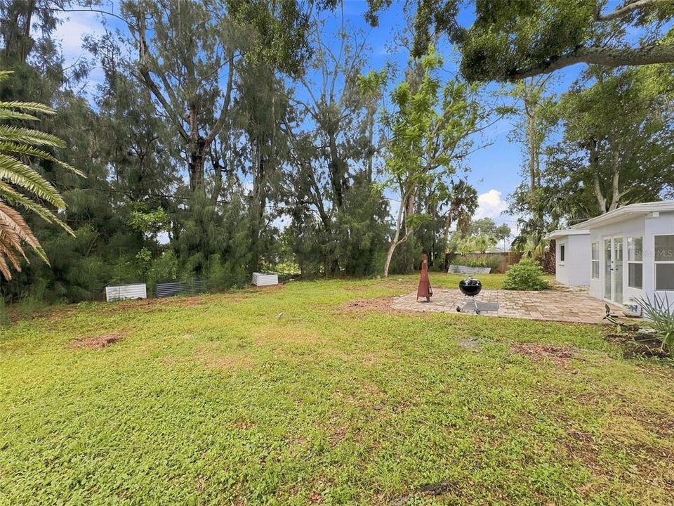 For Sale: $399,900 (2 beds, 2 baths, 1402 Square Feet)