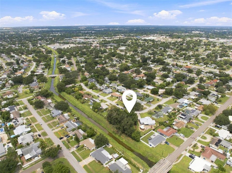 For Sale: $399,900 (2 beds, 2 baths, 1402 Square Feet)