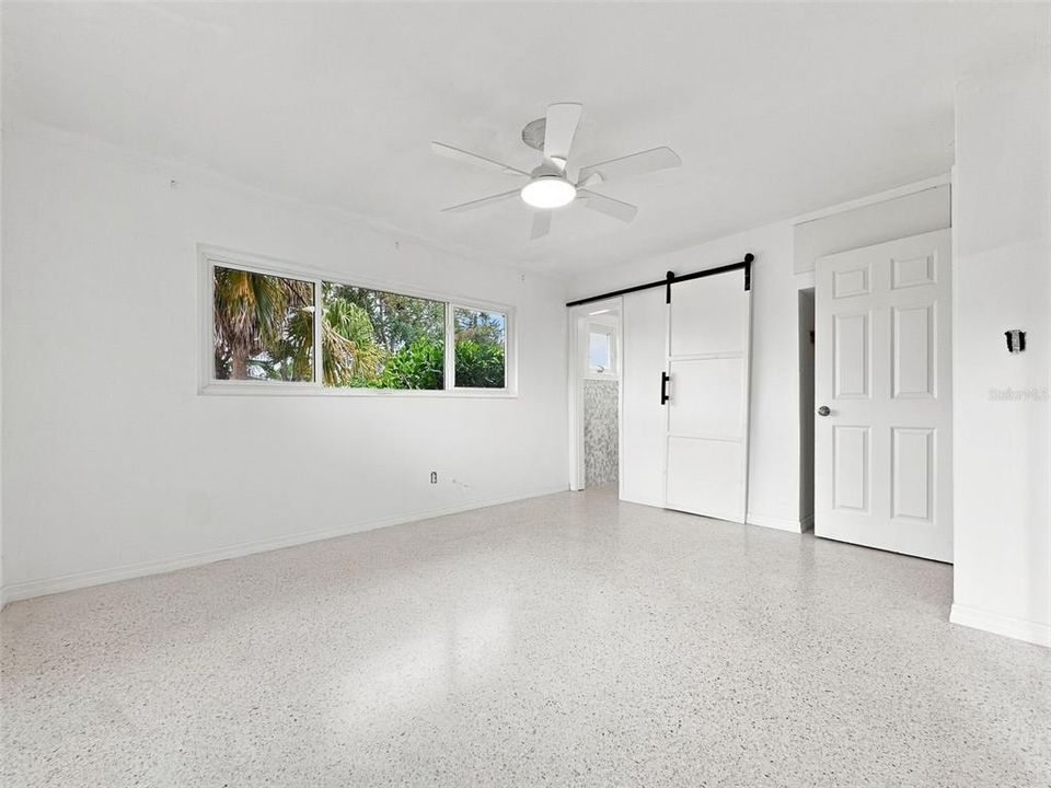 For Sale: $399,900 (2 beds, 2 baths, 1402 Square Feet)