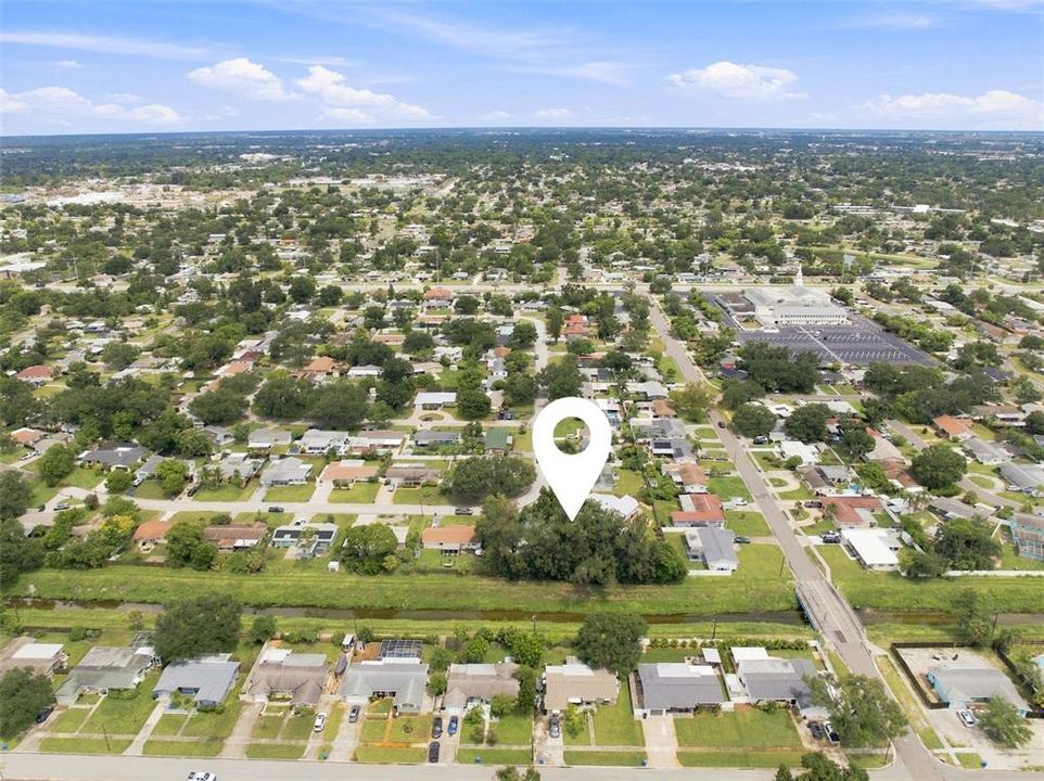 For Sale: $399,900 (2 beds, 2 baths, 1402 Square Feet)