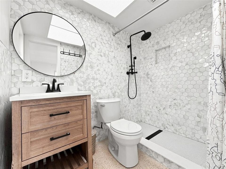 For Sale: $399,900 (2 beds, 2 baths, 1402 Square Feet)