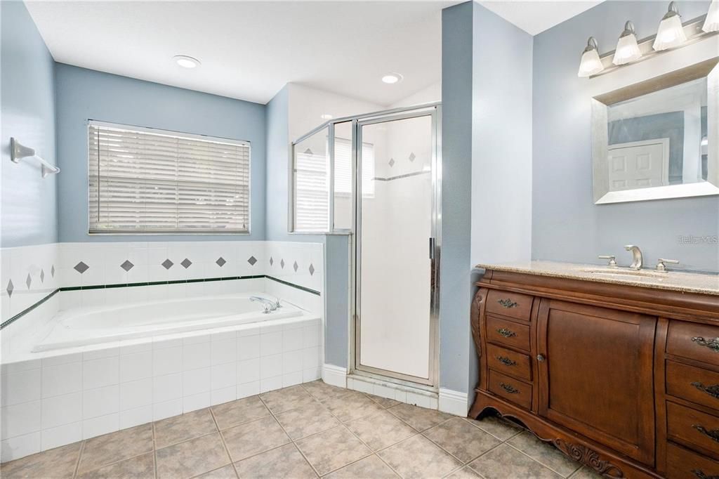 For Rent: $3,400 (4 beds, 3 baths, 2424 Square Feet)