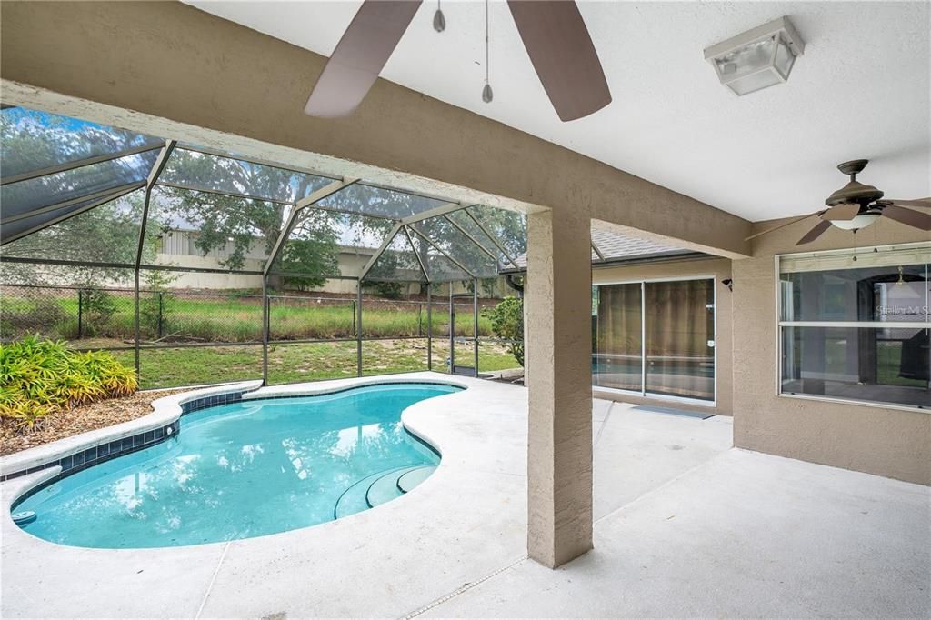 For Rent: $3,400 (4 beds, 3 baths, 2424 Square Feet)
