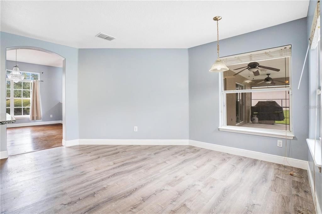 For Rent: $3,400 (4 beds, 3 baths, 2424 Square Feet)