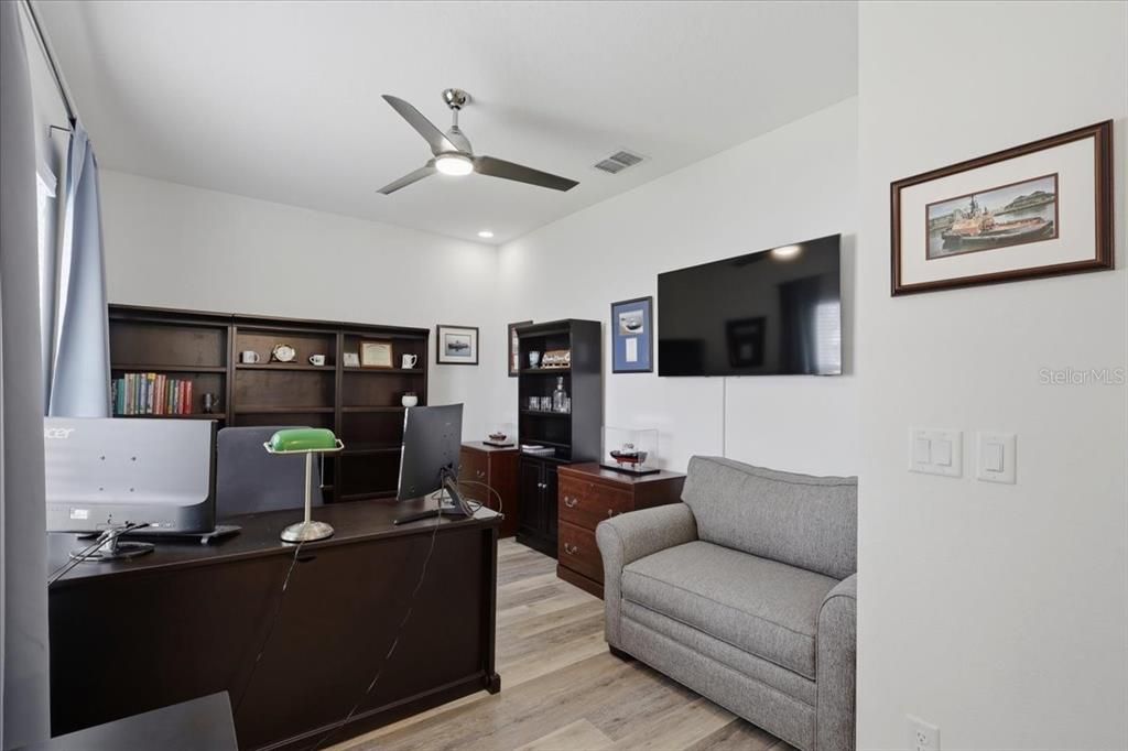 For Sale: $479,000 (3 beds, 2 baths, 2036 Square Feet)