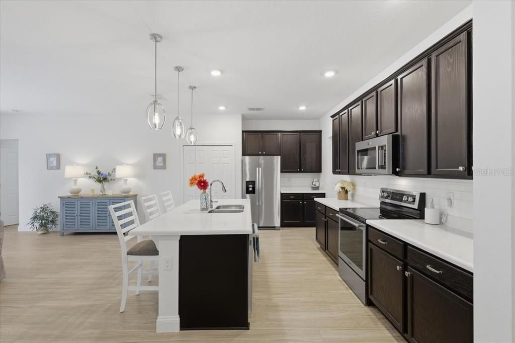 For Sale: $479,000 (3 beds, 2 baths, 2036 Square Feet)