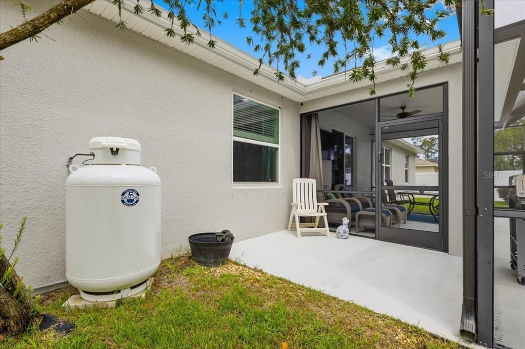 For Sale: $479,000 (3 beds, 2 baths, 2036 Square Feet)