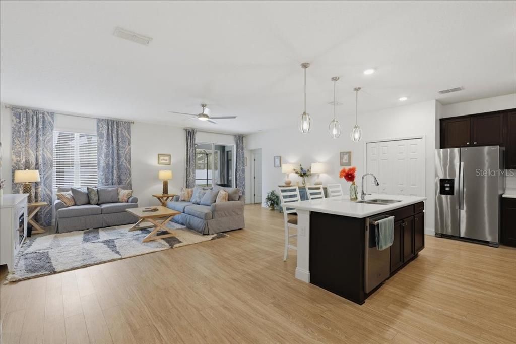 For Sale: $479,000 (3 beds, 2 baths, 2036 Square Feet)