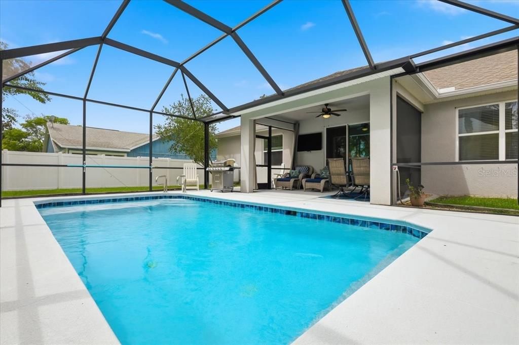 For Sale: $479,000 (3 beds, 2 baths, 2036 Square Feet)