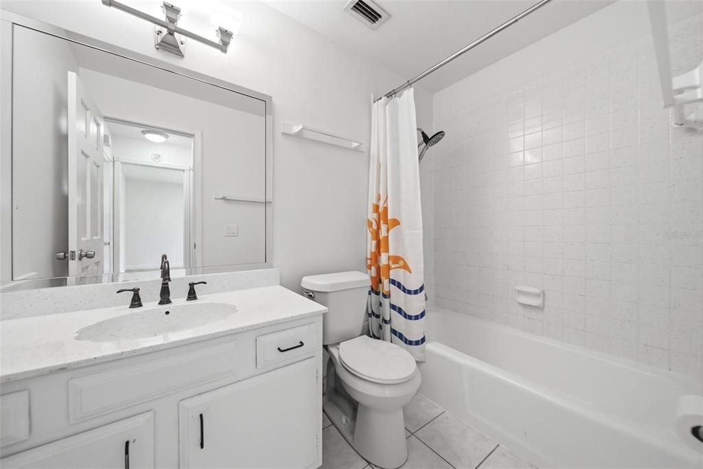 En Venta: $189,000 (2 camas, 2 baños, 974 Pies cuadrados)