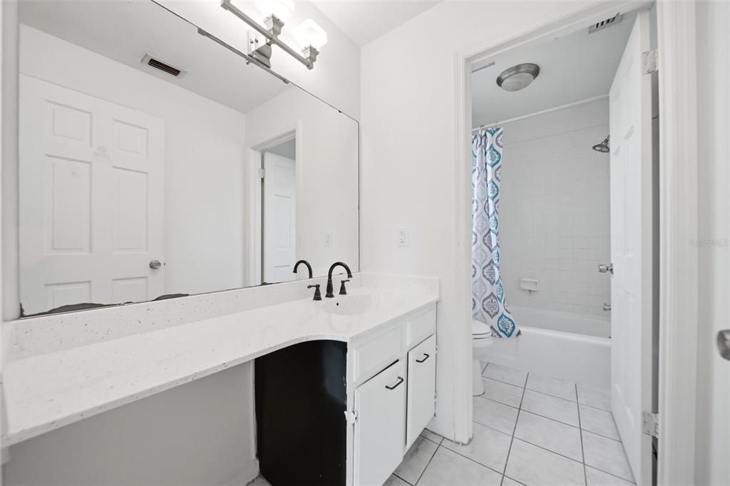 En Venta: $189,000 (2 camas, 2 baños, 974 Pies cuadrados)