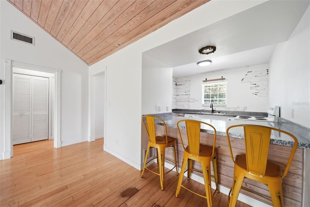 En Venta: $189,000 (2 camas, 2 baños, 974 Pies cuadrados)