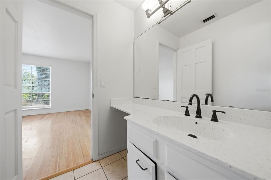En Venta: $189,000 (2 camas, 2 baños, 974 Pies cuadrados)