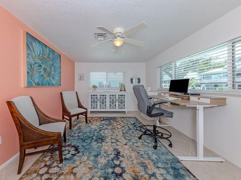 For Sale: $1,999,000 (4 beds, 2 baths, 2767 Square Feet)